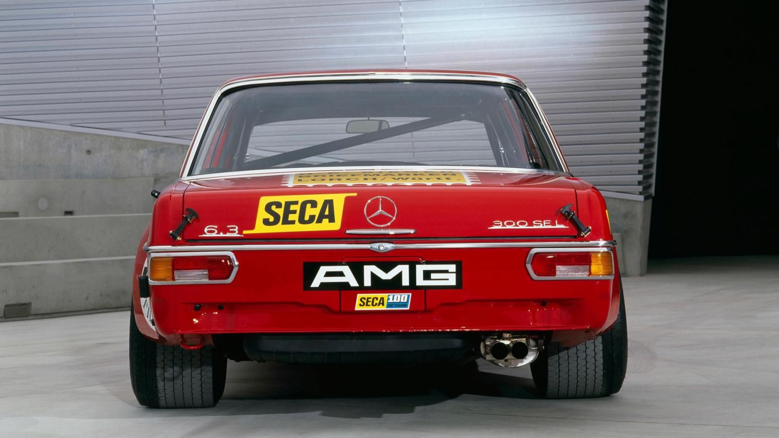 Η Mercedes έφερε στο σήμερα την αγωνιστική «Red Pig» 300 SEL 6.8